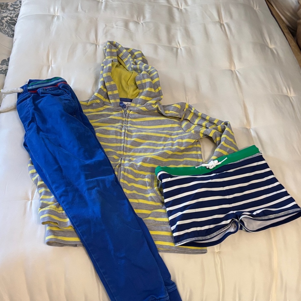 Mini Boden bundle! Hoodie zip-up, pull on pants and swim bottom. All size 7/8